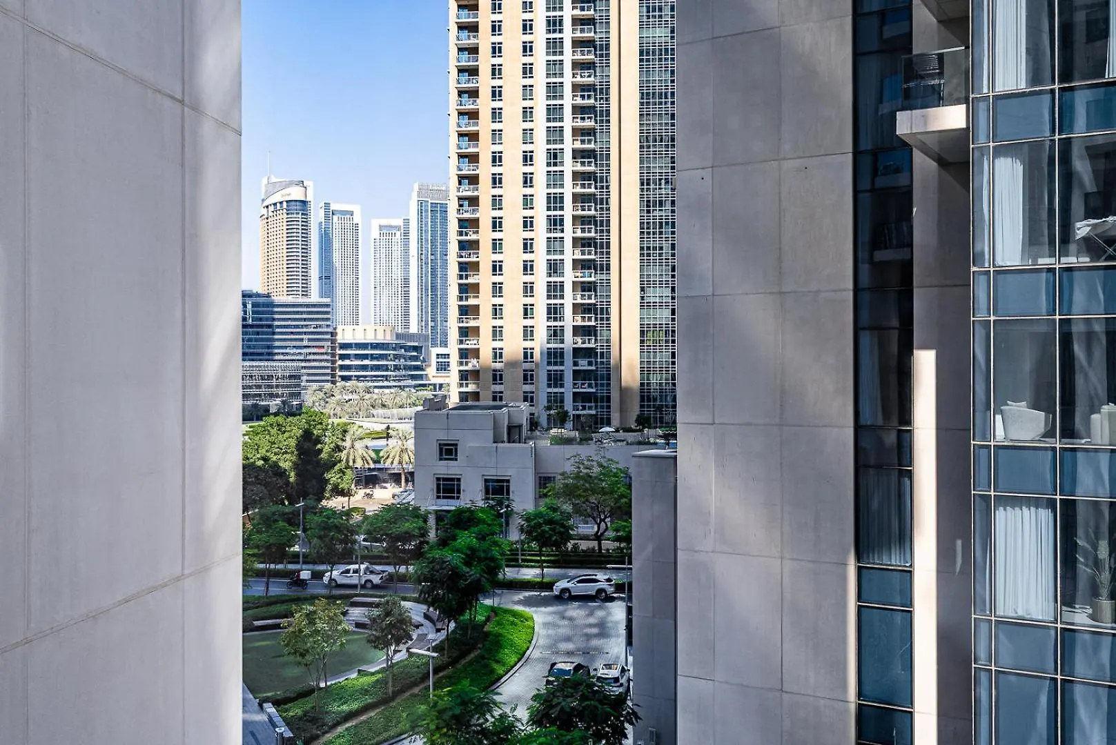 Downtown Dubai Spacious 1 Bedroom Apt On Boulevard 2 Minutes Walking Distance To Burj-Khalifa 0*,  United Arab Emirates